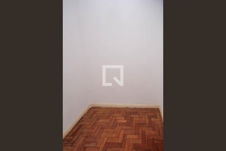 Apartamento para alugar com 80m², 2 quartos e 1 vaga Apartamento para alugar com 80m², 2 quartos e 1 vagaQuarto de Serviço