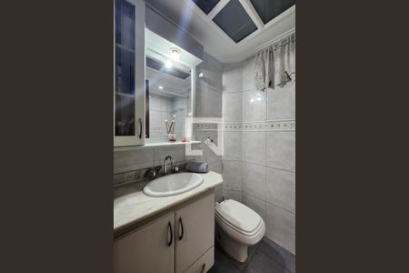 Apartamento à venda com 85m², 3 quartos e 1 vaga Apartamento à venda com 85m², 3 quartos e 1 vagaBanheiro