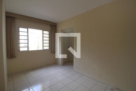 Apartamento para alugar com 72m², 2 quartos e 1 vagaSala