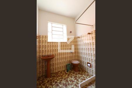 Banheiro de casa para alugar com 2 quartos, 50m² em Antonina, São Gonçalo
