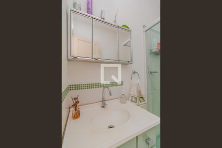 Casa à venda com 200m², 4 quartos e 2 vagas Casa à venda com 200m², 4 quartos e 2 vagasBanheiro