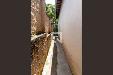 Casa à venda com 504m², 2 quartos e 1 vagaCorredor Lateral