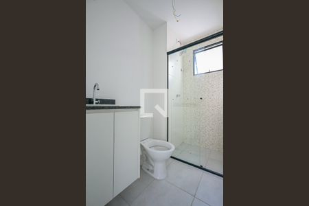 Banheiro de kitnet/studio para alugar com 1 quarto, 32m² em Vila Ernesto, São Paulo