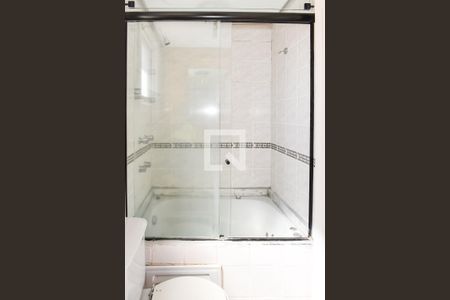 Apartamento para alugar com 78m², 2 quartos e 1 vaga Apartamento para alugar com 78m², 2 quartos e 1 vagaBanheiro da Suíte