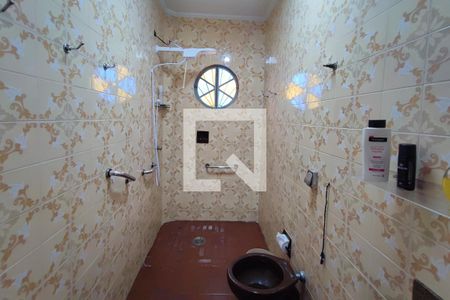 Casa para alugar com 280m², 5 quartos e 2 vagasBanheiro suíte 