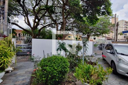 Casa para alugar com 280m², 5 quartos e 2 vagas Quintal / Garagem