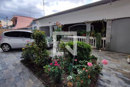 Casa para alugar com 280m², 5 quartos e 2 vagas Quintal / Garagem