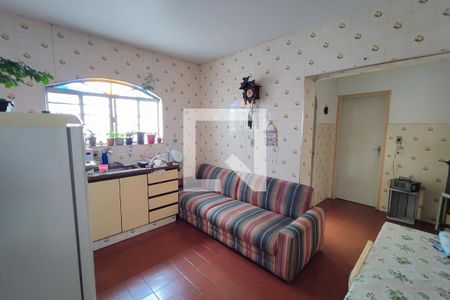 Casa para alugar com 280m², 5 quartos e 2 vagasCozinha segundo andar