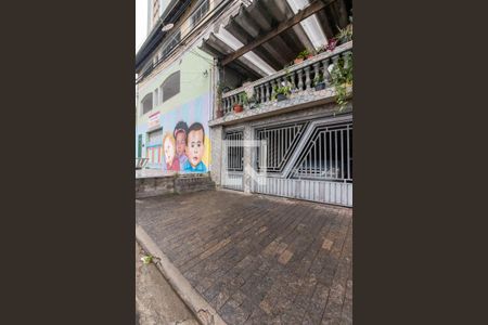 Casa à venda com 125m², 4 quartos e 1 vaga Casa à venda com 125m², 4 quartos e 1 vagaFachada