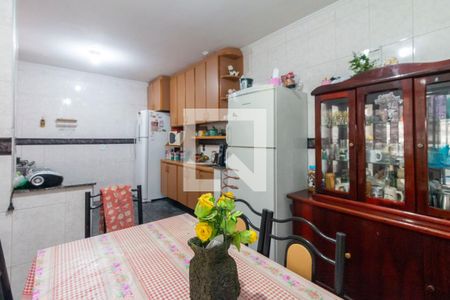 Casa à venda com 125m², 4 quartos e 1 vaga Casa à venda com 125m², 4 quartos e 1 vagaCozinha