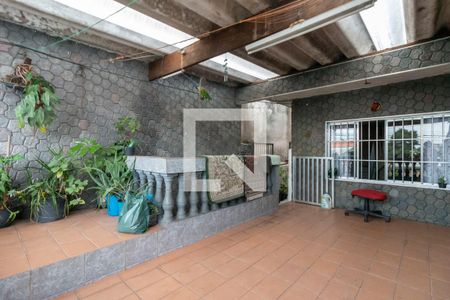 Casa à venda com 125m², 4 quartos e 1 vaga Casa à venda com 125m², 4 quartos e 1 vagaVaranda