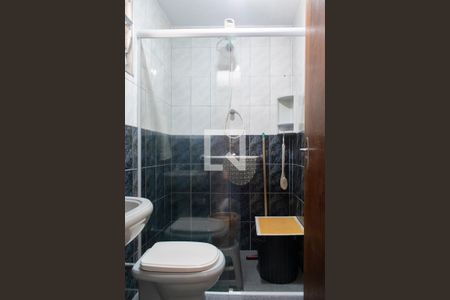 Casa à venda com 200m², 3 quartos e 3 vagas Casa à venda com 200m², 3 quartos e 3 vagasBanheiro serviço