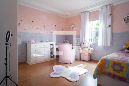 Casa à venda com 253m², 5 quartos e 2 vagasQuarto