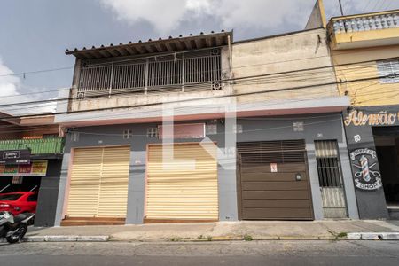Casa à venda com 253m², 5 quartos e 2 vagasFachada
