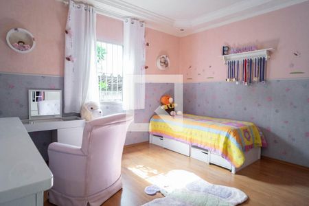 Casa à venda com 253m², 5 quartos e 2 vagasQuarto