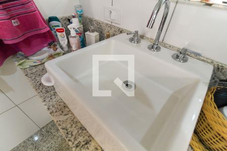 Casa à venda com 140m², 3 quartos e 2 vagasBanheiro da Suíte