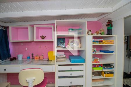 Casa de condomínio à venda com 76m², 2 quartos e 1 vagaSótão