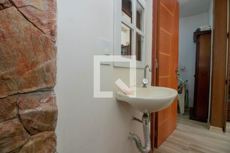 Lavabo de casa de condomínio à venda com 2 quartos, 76m² em Sarandi, Porto Alegre