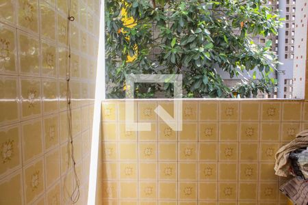 Apartamento para alugar com 70m², 2 quartos e 1 vagaÁrea de Serviço