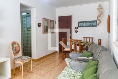 Sala de apartamento para alugar com 2 quartos, 70m² em Jardim Las Palmas, Guarujá