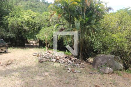 Casa à venda com 10000m², 3 quartos e 2 vagasQuintal