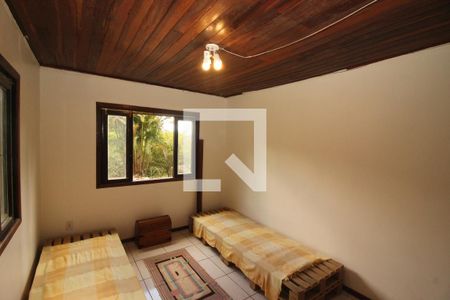 Casa à venda com 10000m², 3 quartos e 2 vagasQuarto Suíte