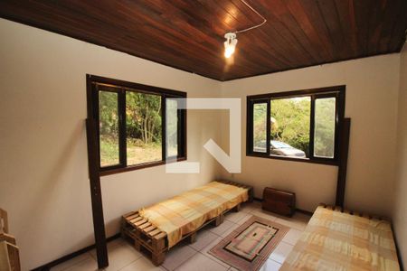 Casa à venda com 10000m², 3 quartos e 2 vagasQuarto Suíte