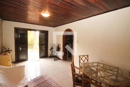 Sala de Estar de casa à venda com 3 quartos, 10000m² em Campo Novo, Porto Alegre