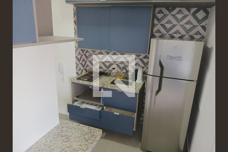 Cozinha de apartamento para alugar com 1 quarto, 27m² em República, São Paulo