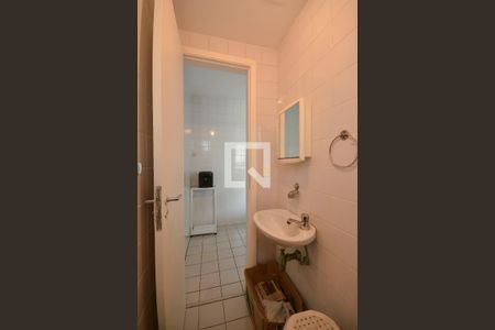 Apartamento à venda com 77m², 2 quartos e 1 vagaBanheiro de Serviço