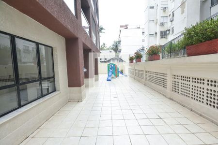 Apartamento à venda com 77m², 2 quartos e 1 vagaÁrea Comum - Playground