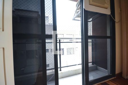 Apartamento à venda com 77m², 2 quartos e 1 vagaSacada