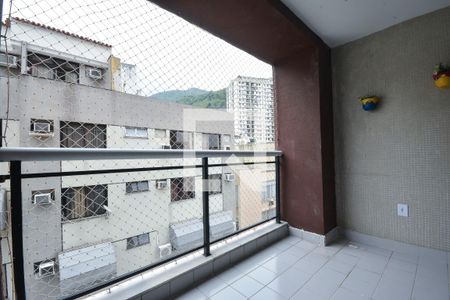 Apartamento à venda com 77m², 2 quartos e 1 vagaVaranda