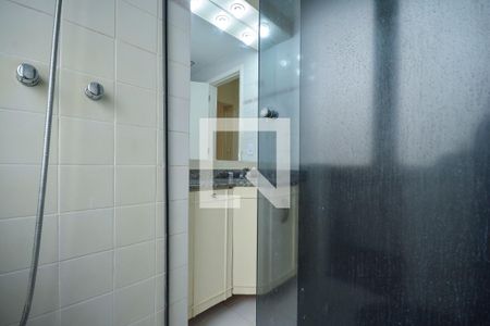 Apartamento à venda com 77m², 2 quartos e 1 vagaBanheiro da suíte