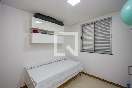 Apartamento à venda com 94m², 3 quartos e 2 vagasQuarto 2