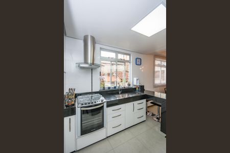 Apartamento à venda com 94m², 3 quartos e 2 vagasCozinha