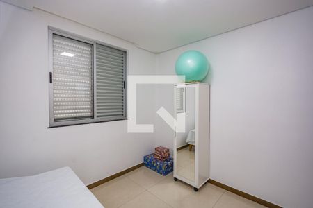 Apartamento à venda com 94m², 3 quartos e 2 vagasQuarto 2