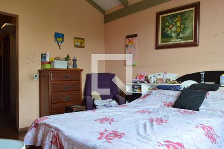 Casa à venda com 300m², 4 quartos e 3 vagasSuíte