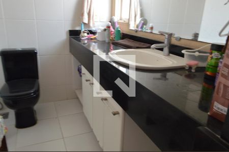 Casa à venda com 300m², 4 quartos e 3 vagasBanheiro da Suíte