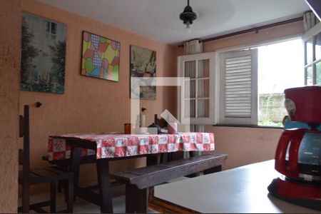 Casa à venda com 300m², 4 quartos e 3 vagasCopa