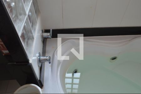 Casa à venda com 300m², 4 quartos e 3 vagasBanheiro da Suíte