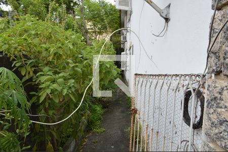 Casa à venda com 300m², 4 quartos e 3 vagasCorredor