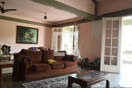 Sala de TV de casa à venda com 4 quartos, 300m² em Tanque, Rio de Janeiro