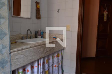 Casa à venda com 300m², 4 quartos e 3 vagasBanheiro 2