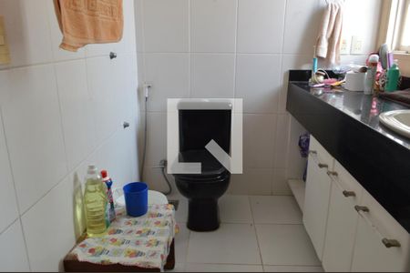 Casa à venda com 300m², 4 quartos e 3 vagasBanheiro da Suíte