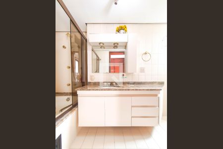 Apartamento para alugar com 165m², 3 quartos e 2 vagasBanheiro da Suíte 1