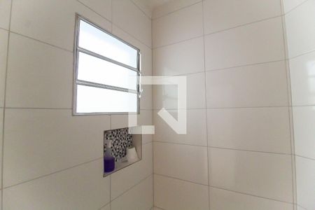 Banheiro de kitnet/studio para alugar com 1 quarto, 24m² em Vila Clara, São Paulo
