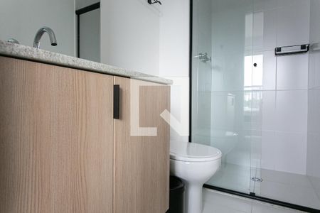Banheiro de kitnet/studio para alugar com 1 quarto, 23m² em Cidade Mãe do Céu, São Paulo