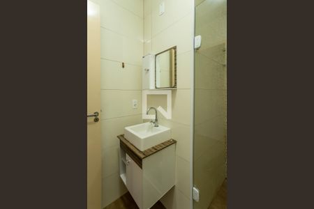 Casa de condomínio para alugar com 56m², 2 quartos e 1 vagaBanheiro