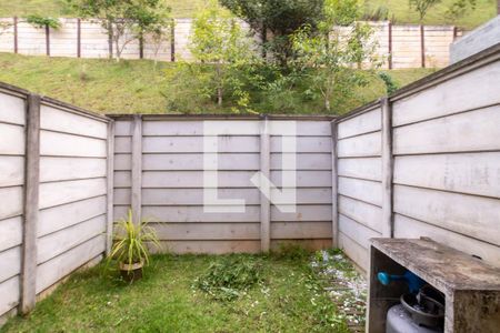 Casa de condomínio para alugar com 56m², 2 quartos e 1 vagaQuintal